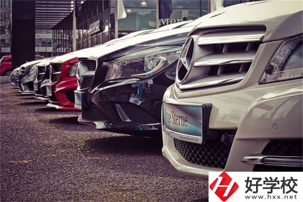 女生在湖南讀職高學(xué)什么專業(yè)好？可以參加高考嗎？