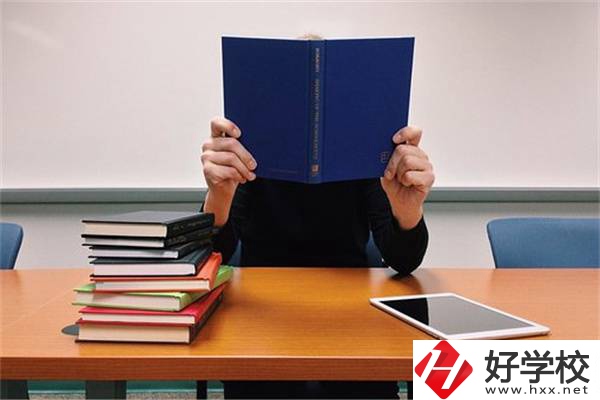 湖南初中畢業(yè)成績非常差選什么學(xué)校好？還有前途嗎？