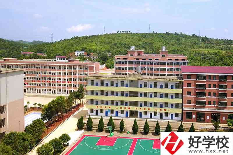 衡山明星體育藝術(shù)中等專業(yè)學(xué)校有哪些特色專業(yè)？