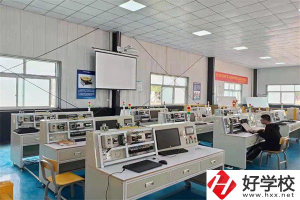 株洲哪些中職學(xué)校管理比較嚴(yán)格？校園環(huán)境怎么樣？
