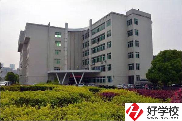 懷化有初中生畢業(yè)可以讀的大專嗎？可以讀哪些專業(yè)？