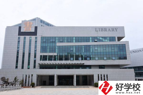 湖南外國語職業(yè)學(xué)院有哪些五年制大專招生專業(yè)？
