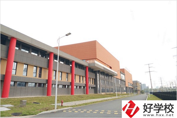 湖南有哪些舞蹈職校推薦？辦學(xué)條件怎么樣？