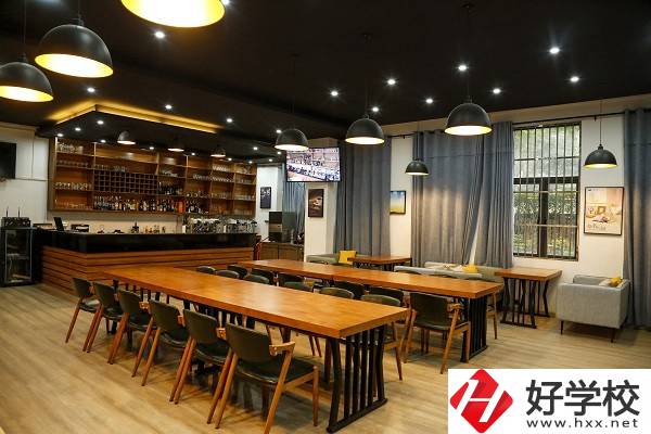 湖南比較好的中專烹飪學(xué)校有哪些？