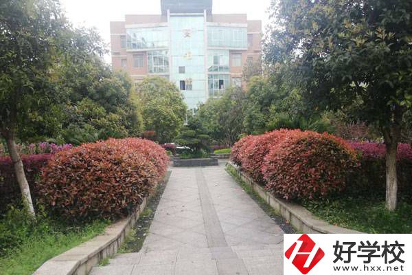 衡陽(yáng)市職業(yè)中等專業(yè)學(xué)校是封閉式管理的嗎？有好處嗎？