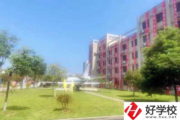 長沙經(jīng)貿(mào)職業(yè)中?？梢詤⒓痈呖紗?？還有哪些升學(xué)方式？