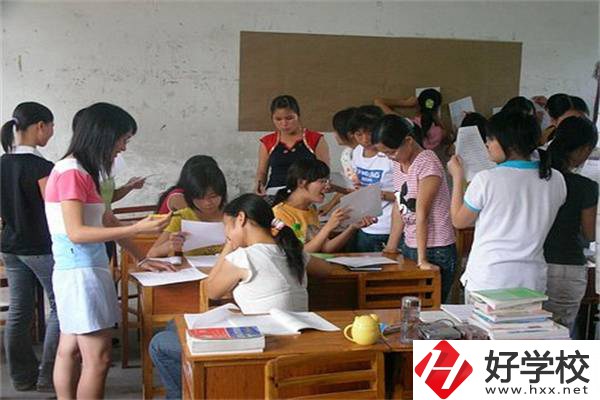 湖南初中畢業(yè)成績非常差選什么學校好？還有前途嗎？