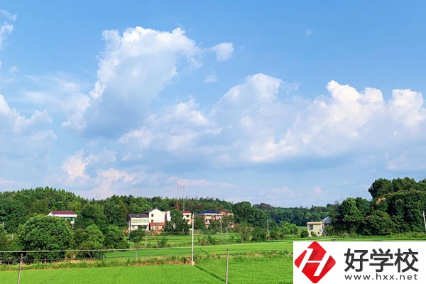 益陽(yáng)樂(lè)康護(hù)理職業(yè)技術(shù)學(xué)校怎么樣？