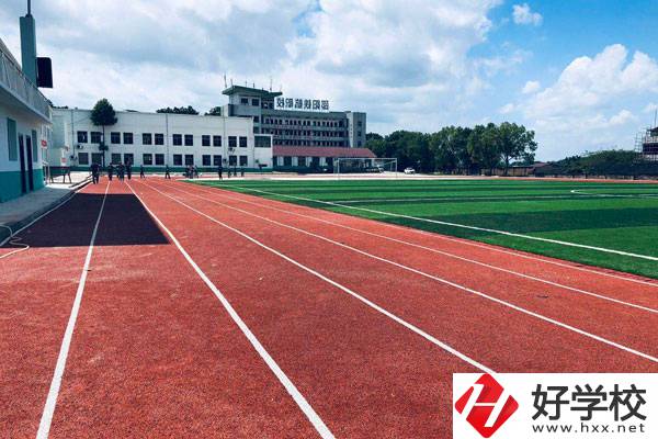 邵陽(yáng)鐵航中等職業(yè)學(xué)院的高鐵乘務(wù)專(zhuān)業(yè)怎么樣？就業(yè)前景如何？