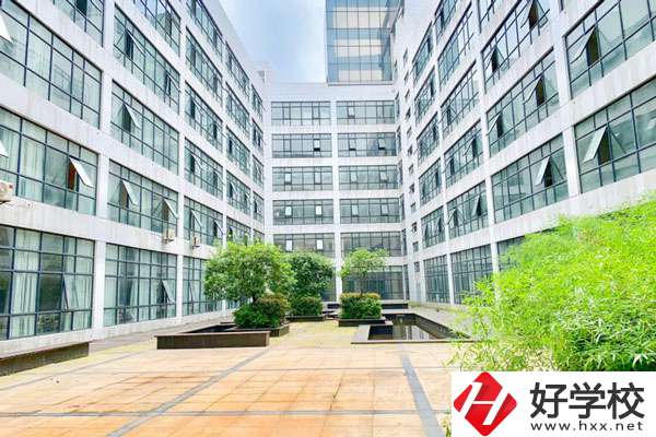 湖南曙光科技技工學(xué)校怎么樣？有哪些熱門專業(yè)？