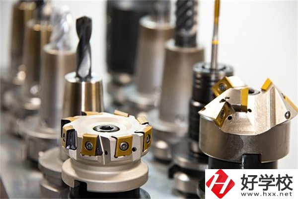 益陽不參加中考可以上中專嗎？有什么專業(yè)推薦？