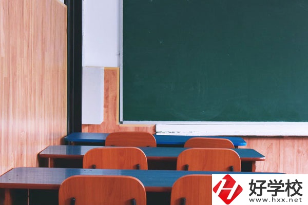 湖南省經(jīng)濟(jì)貿(mào)易職業(yè)中專學(xué)校汽車維修值得學(xué)嗎？