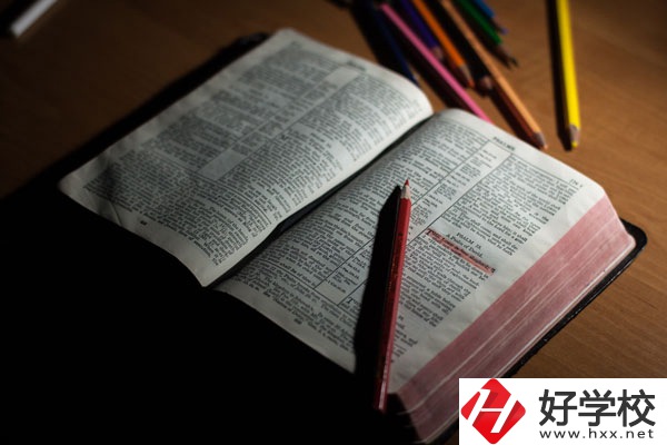 在衡陽(yáng)想學(xué)廚師？這個(gè)學(xué)校不能錯(cuò)過(guò)！
