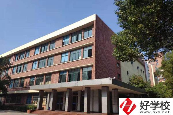 湖南建設(shè)中等職業(yè)學(xué)校開(kāi)設(shè)了哪些招生專業(yè)？