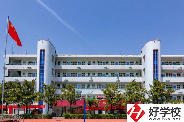 株洲軌道交通職業(yè)技術(shù)學(xué)校位置在哪里？乘車路線有哪些？