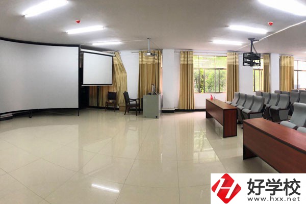 湖南省岳陽縣職業(yè)中專學校好不好？有哪些辦學特色？
