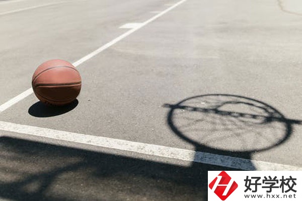湖南省商業(yè)職業(yè)中等專業(yè)學(xué)校怎么樣？宿舍怎么樣？