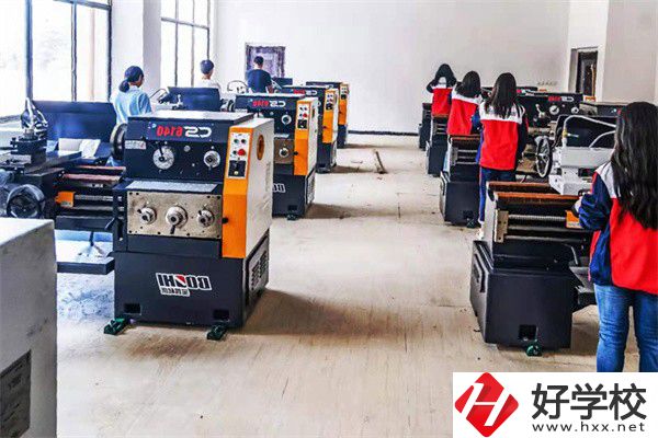 新化楚怡職校好不好？有些什么專業(yè)？