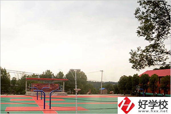 邵陽騰爵職業(yè)中專的航空服務(wù)專業(yè)怎么樣？