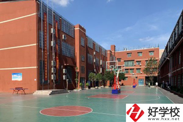 長沙市英藍(lán)中等職業(yè)學(xué)校怎么樣？有沒有官網(wǎng)？