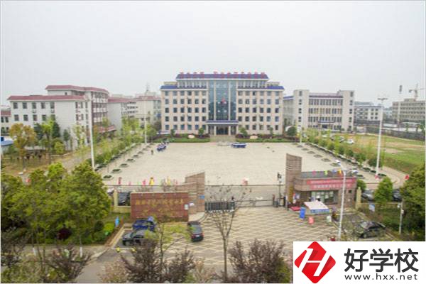 湘潭湘鄉(xiāng)職高都有什么專業(yè)？去學(xué)校怎么乘車？