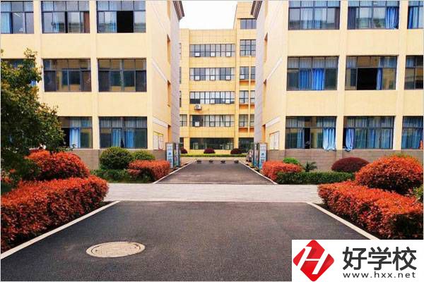 岳陽(yáng)有哪所中職學(xué)校有辣條專業(yè)？該專業(yè)學(xué)了有用嗎？