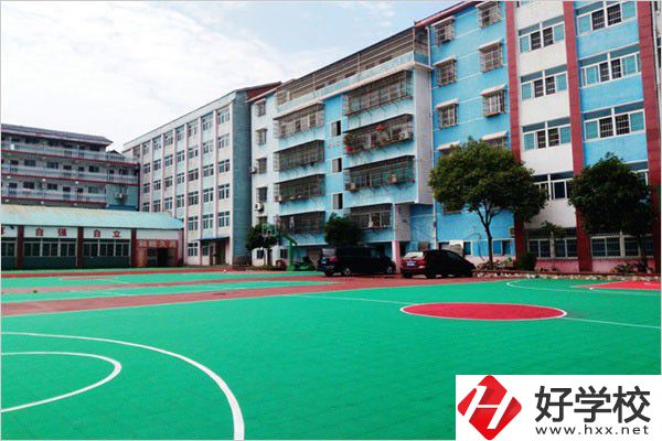岳陽市中山財經(jīng)職業(yè)學校運動場