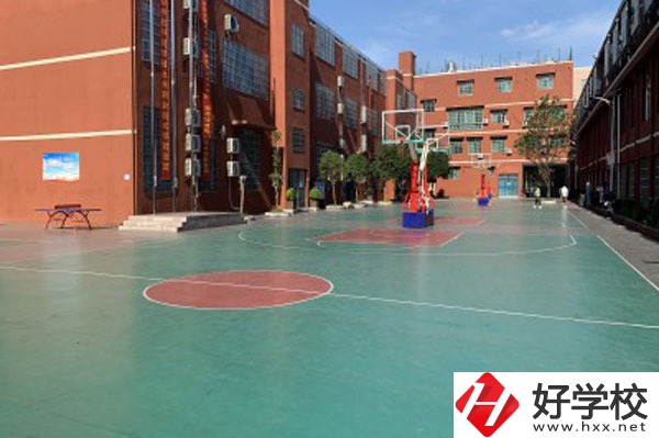 長沙英藍(lán)中等職業(yè)學(xué)校好嗎？有哪些辦學(xué)特色？