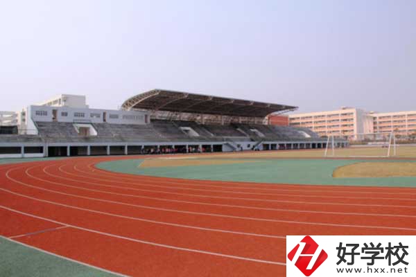 想學(xué)電子技術(shù)類(lèi)專(zhuān)業(yè)，推薦長(zhǎng)沙這所中職學(xué)校