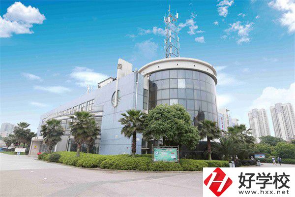 湘潭有哪些中專校風(fēng)環(huán)境好？下面3所值得一看!