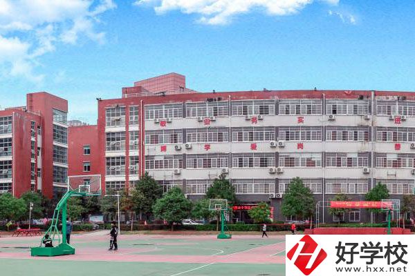 長沙中部鐵路航空學校的報名流程和要求是什么？